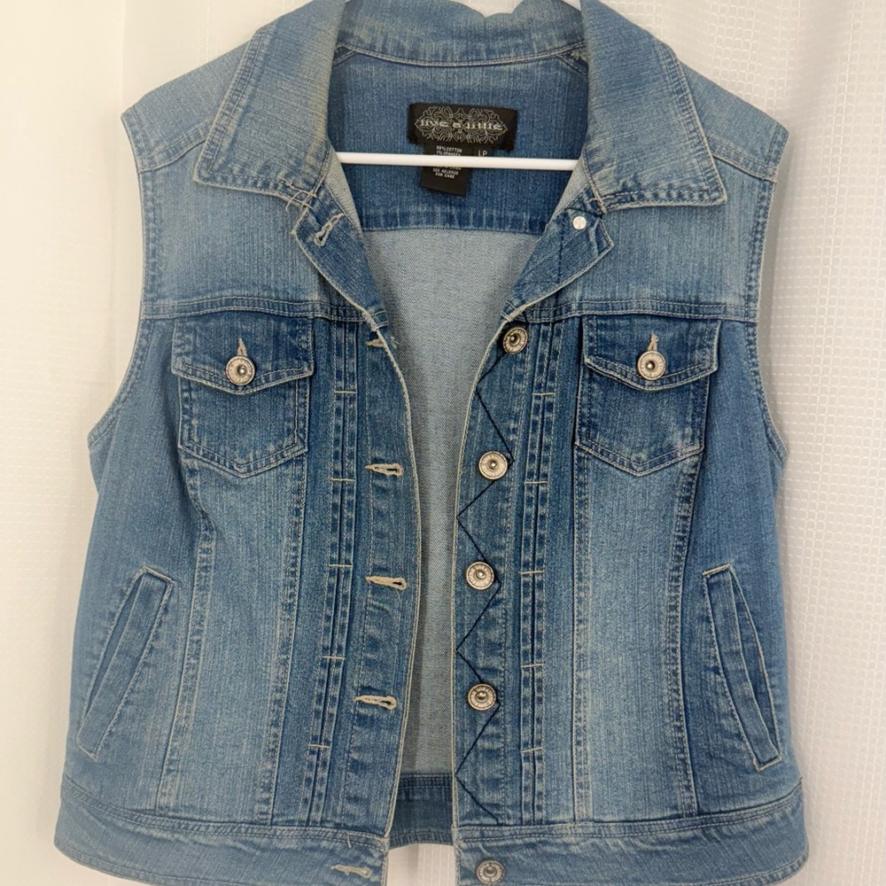 Denim Vest, excellent shape, Size LP